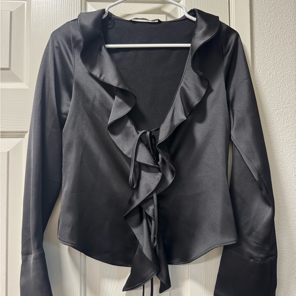 Zara Black Ruffled Long Sleeve Blouse